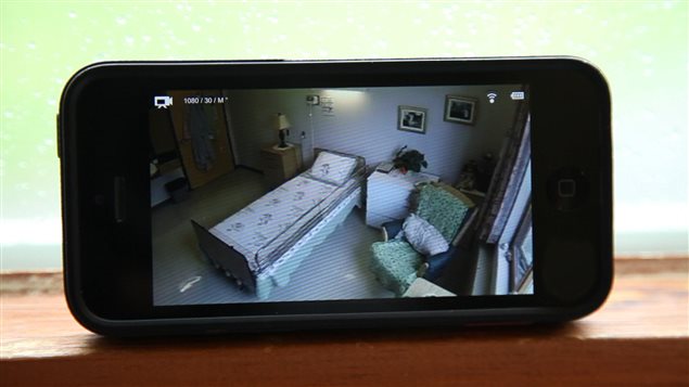 Un comité recommande à Québec d’encadrer l’usage des caméras dans les CHSLD | ICI.Radio-Canada.ca | 3 septembre 2015