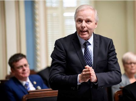 Une baisse d’impôt pour les plus riches décriée par l’opposition