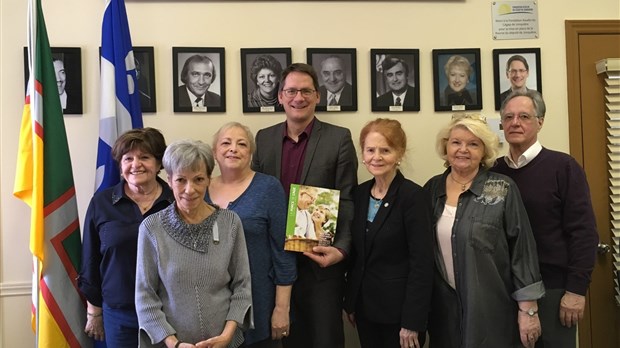 Sylvain Gaudreault rencontre l’AQDR pour faire le point sur plusieurs dossiers